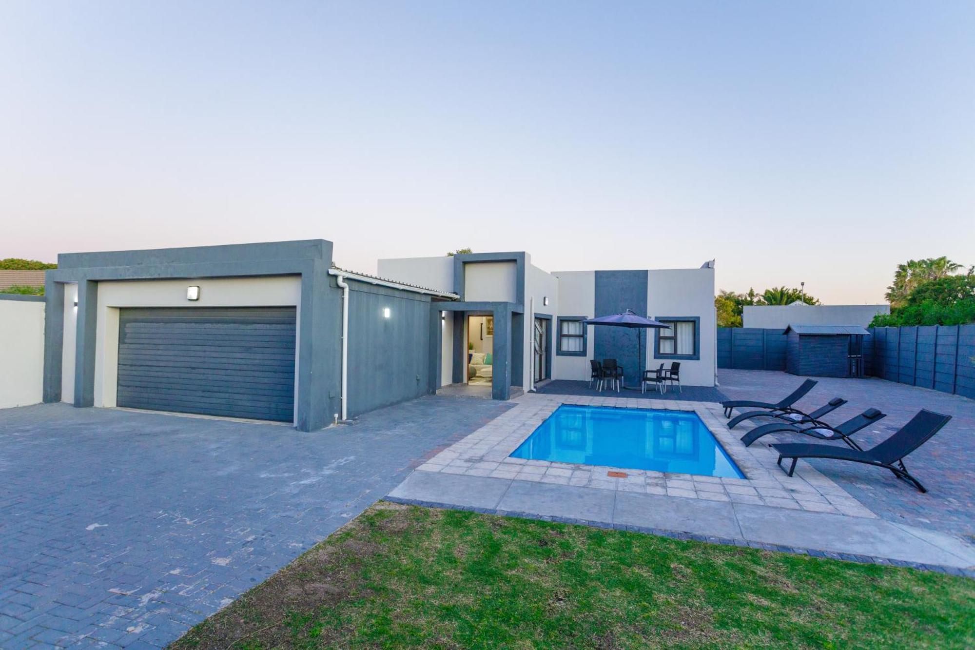 Cozier Glitz Villa Cape Town Exterior photo